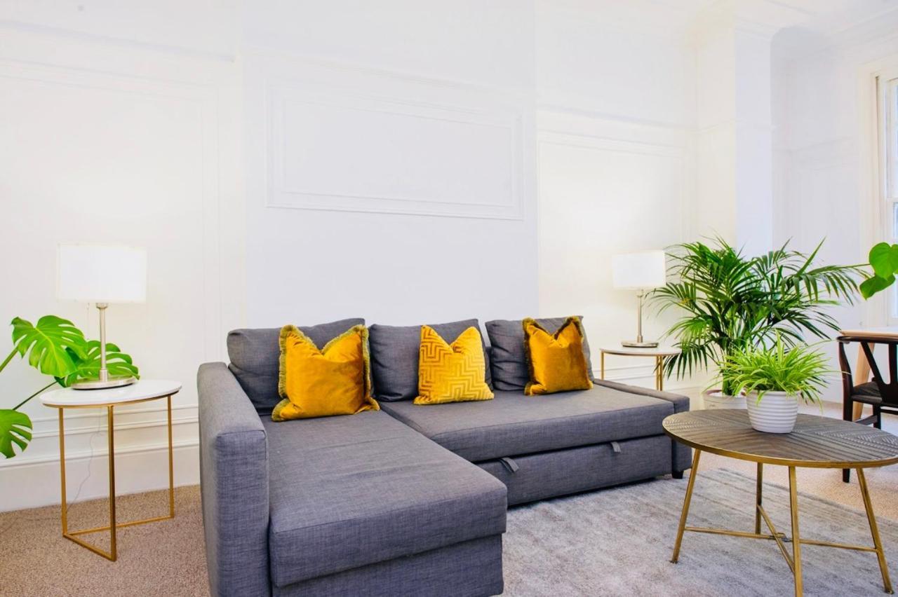 Spacious & Charming Garden Flat -zone 2- Great For Access * London