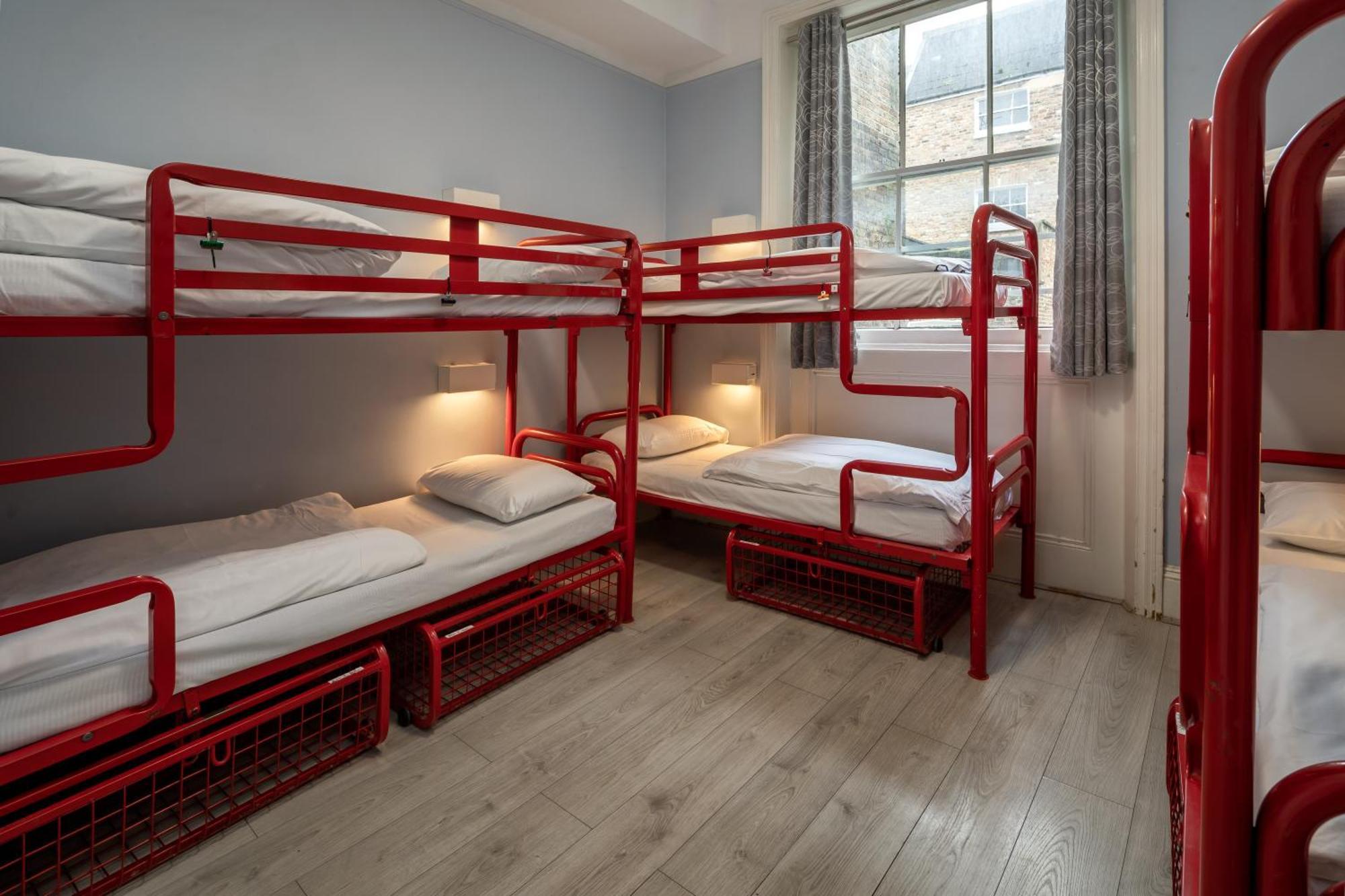 Astor Kensington * London