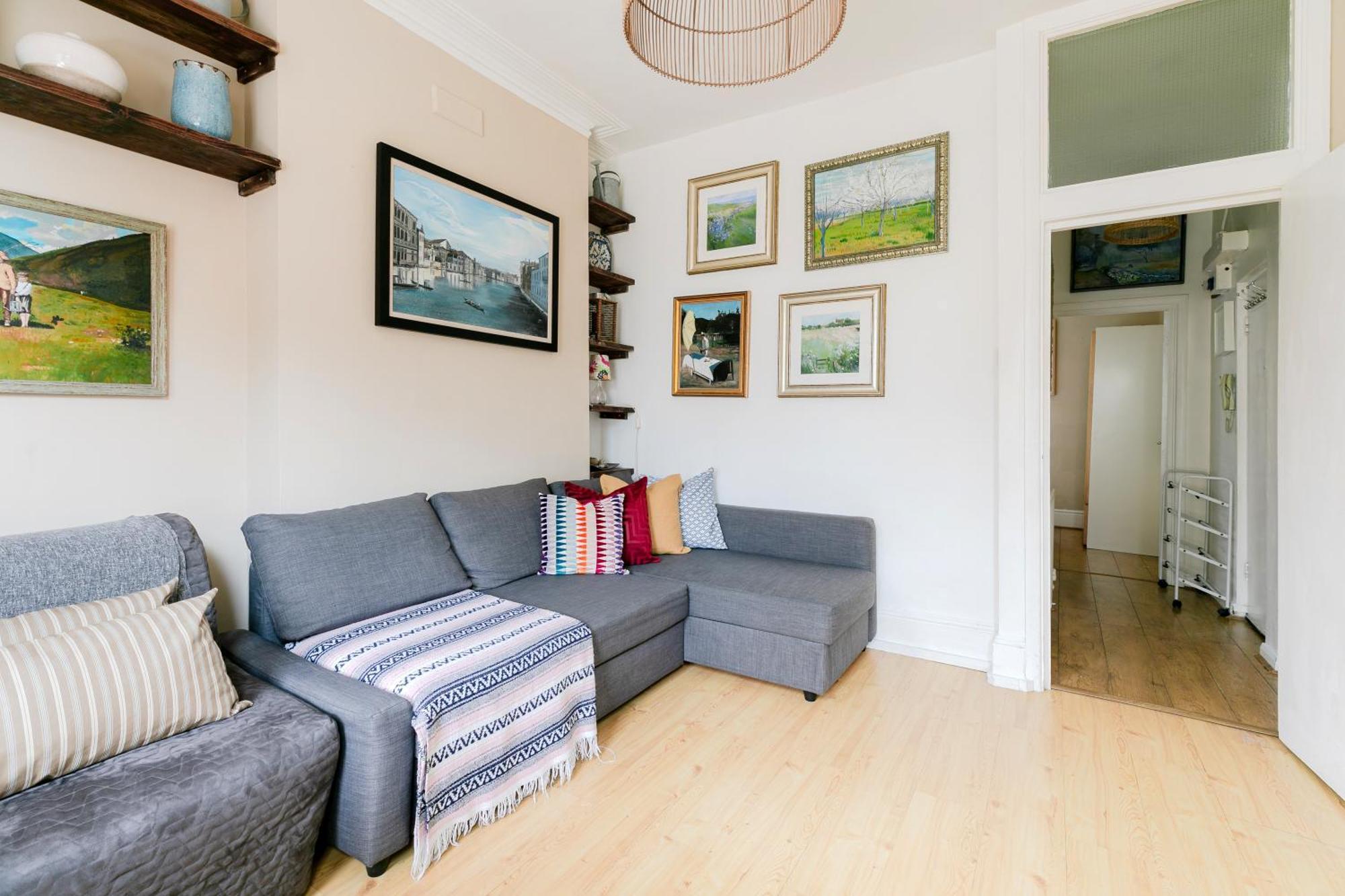 Artistic Pied-a-terre, Steps From The Tube, Moments From London's Heart Apartamento Londres