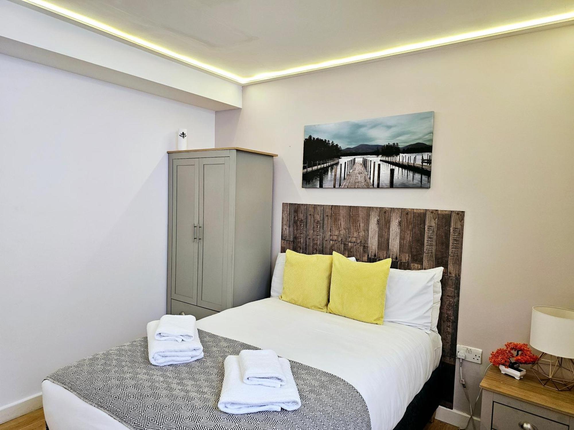 London Stay Apartamentos Apartahotel 3*