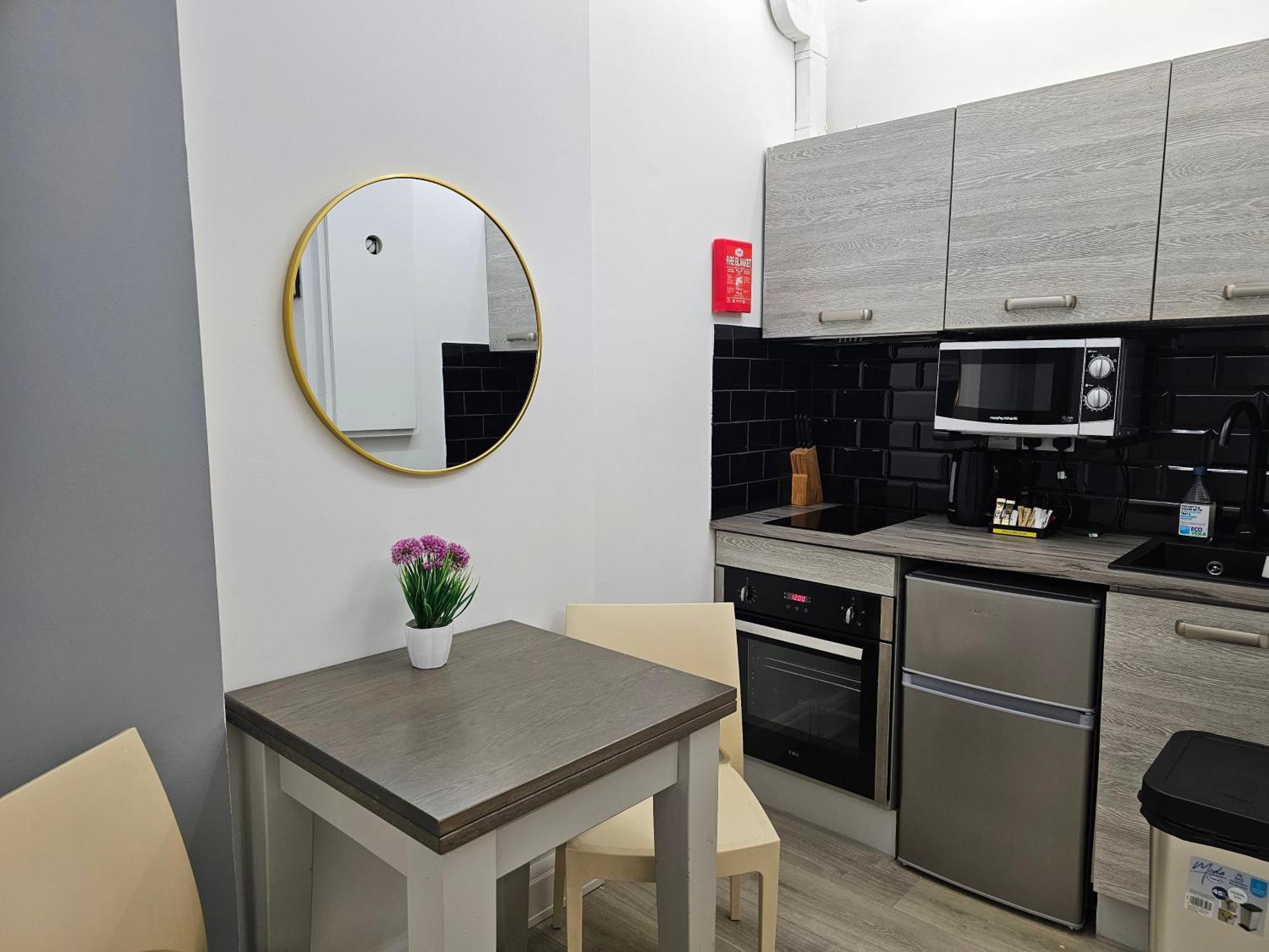 London Stay Apartamentos 3*