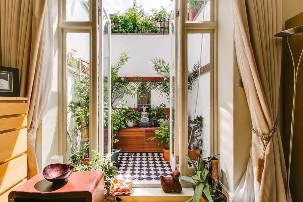 Georgiana's Bed & Breakfast London