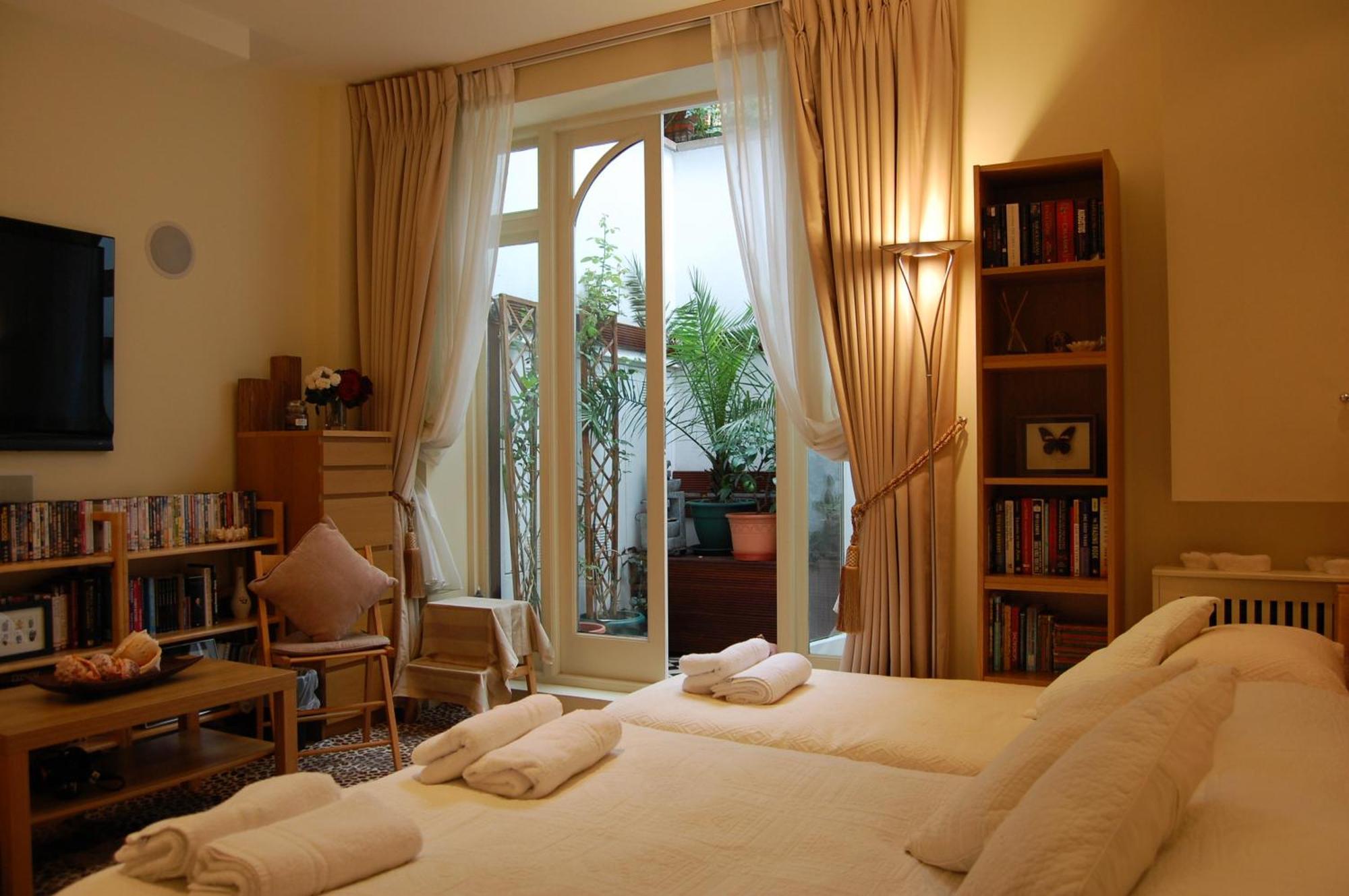 Georgiana's Bed & Breakfast London