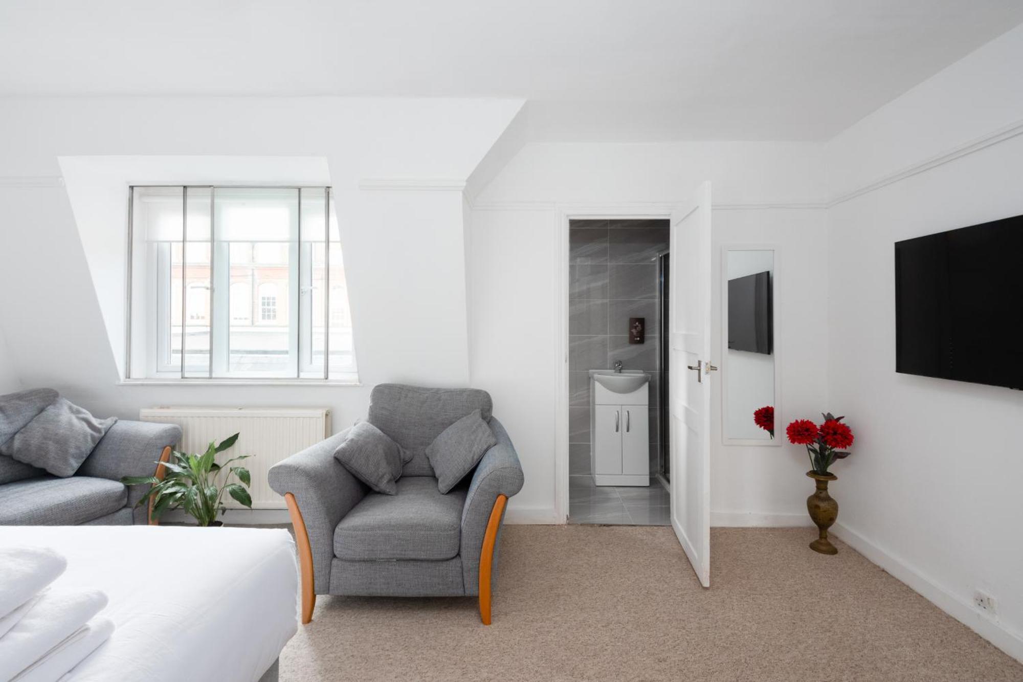 Argyle Aparthotel