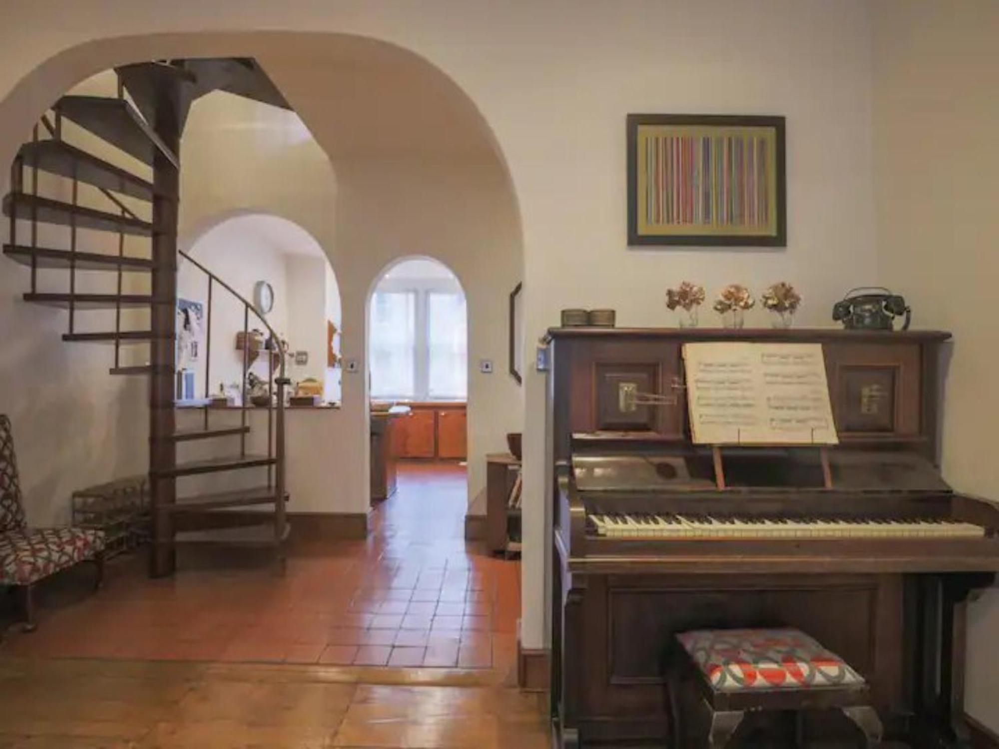 Pass The Keys - Mediterranean Garden Holiday home