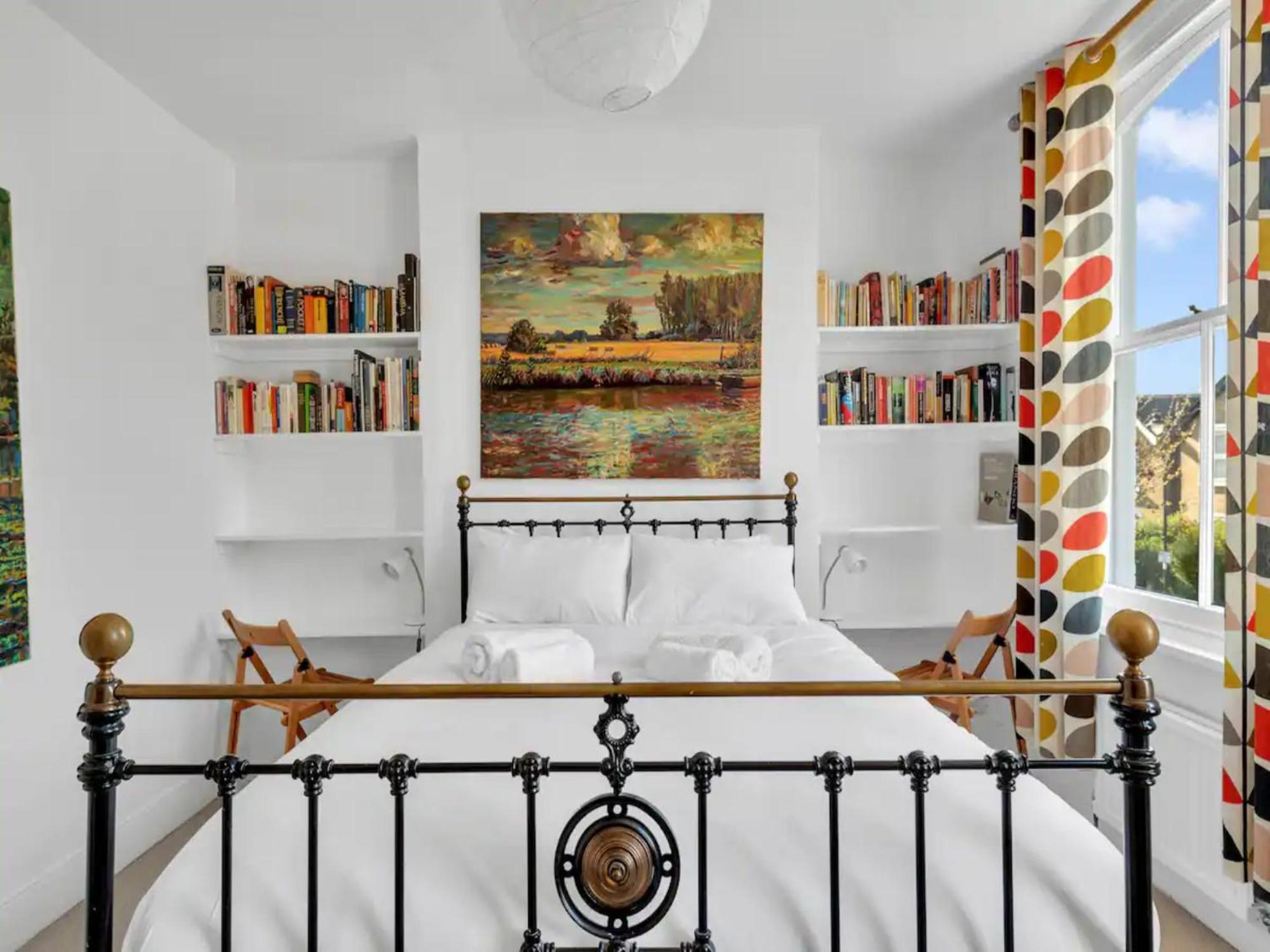 Pass The Keys Charming Victorian 2 Bed House With Artistic Flair In Acton Ideal For Families And Groups Excellent Transport Links * London