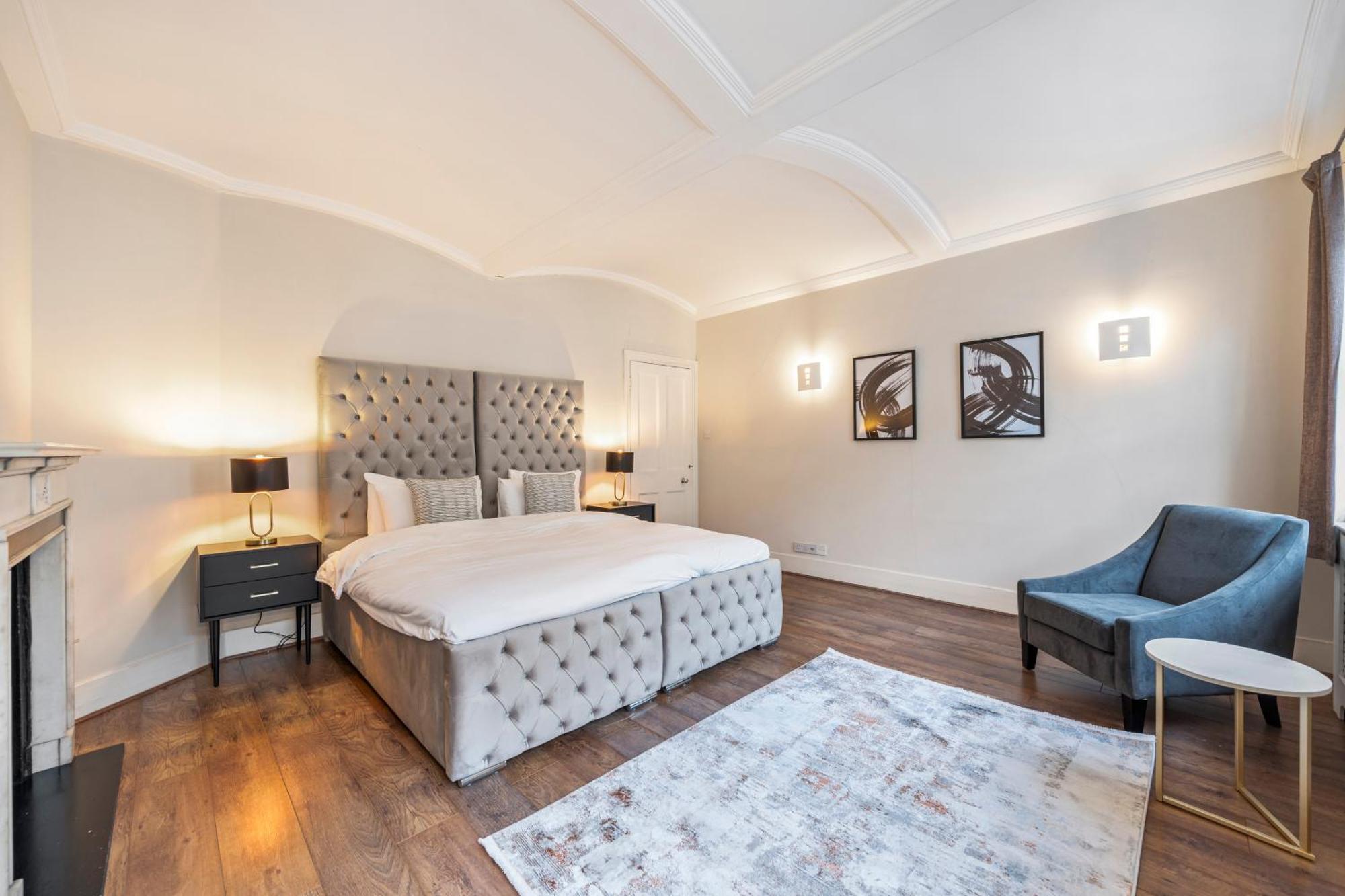 Apartment The Lyall Residences London