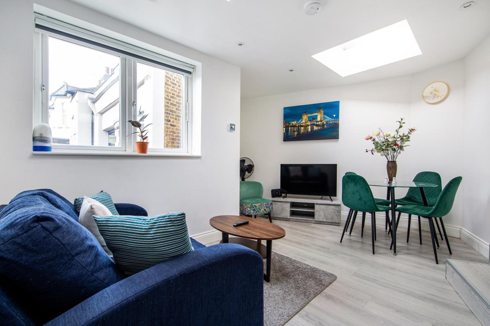 Cosy 1 Bed With Free Parking Close To Underground Station Zone 2 For Quick Access To Up To 5 Guests *
