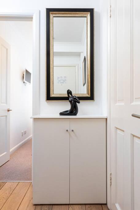 Appartement Chic - Fabulous Central Location In Zone 1 *