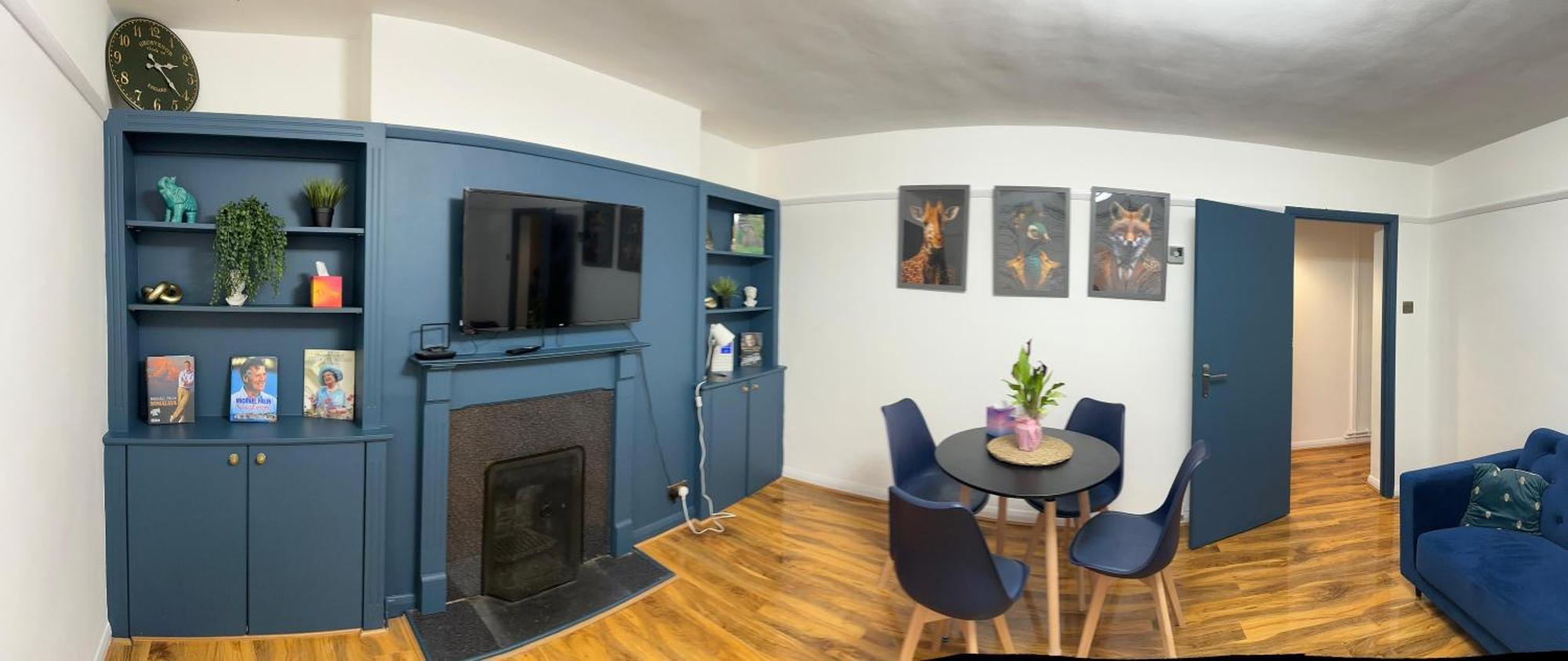 Elegant 2 Bedroom Flat In Chiswick Near Tube Stations Appartement Londen