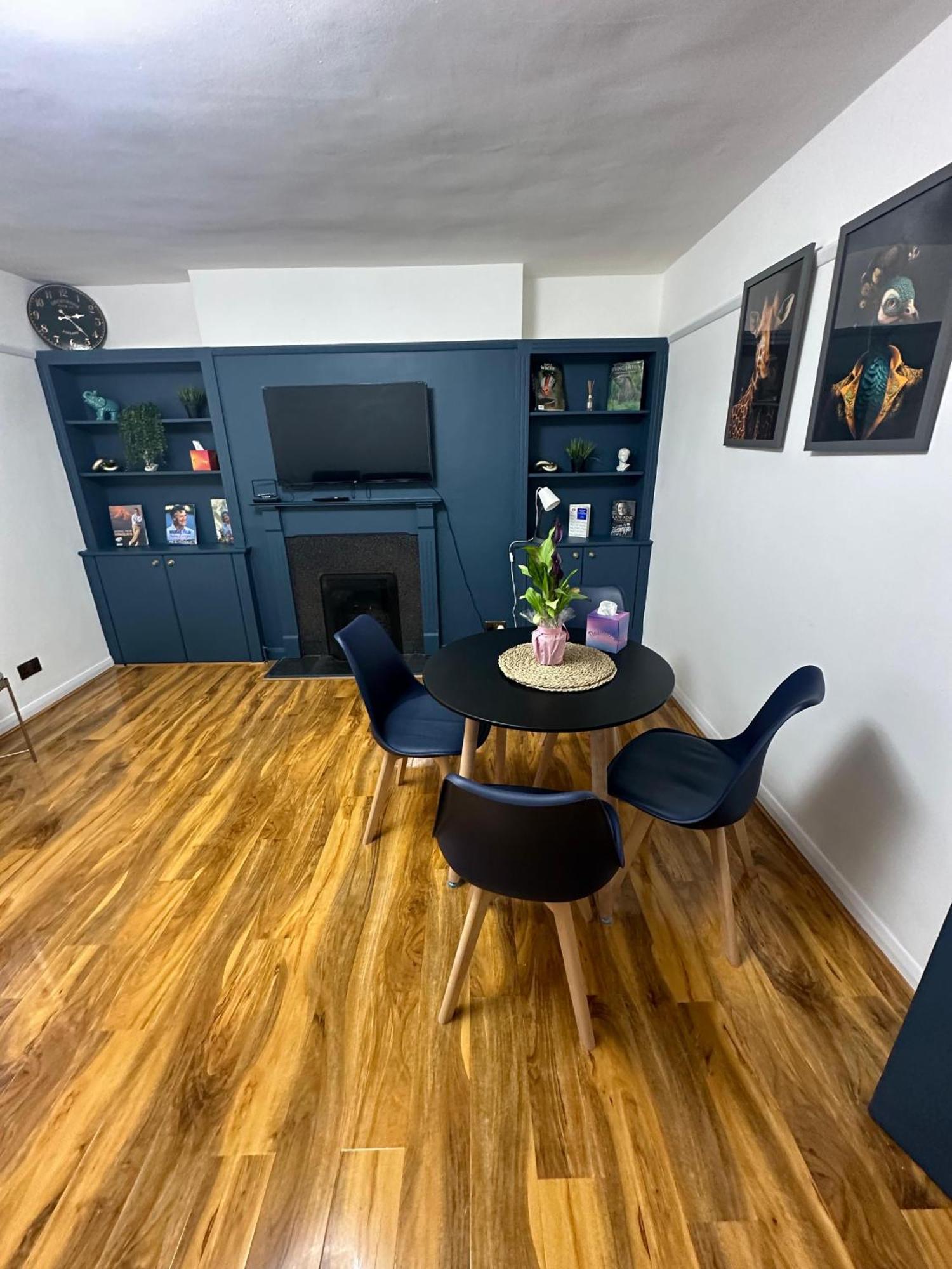 Appartement Elegant 2 Bedroom Flat In Chiswick Near Tube Stations *