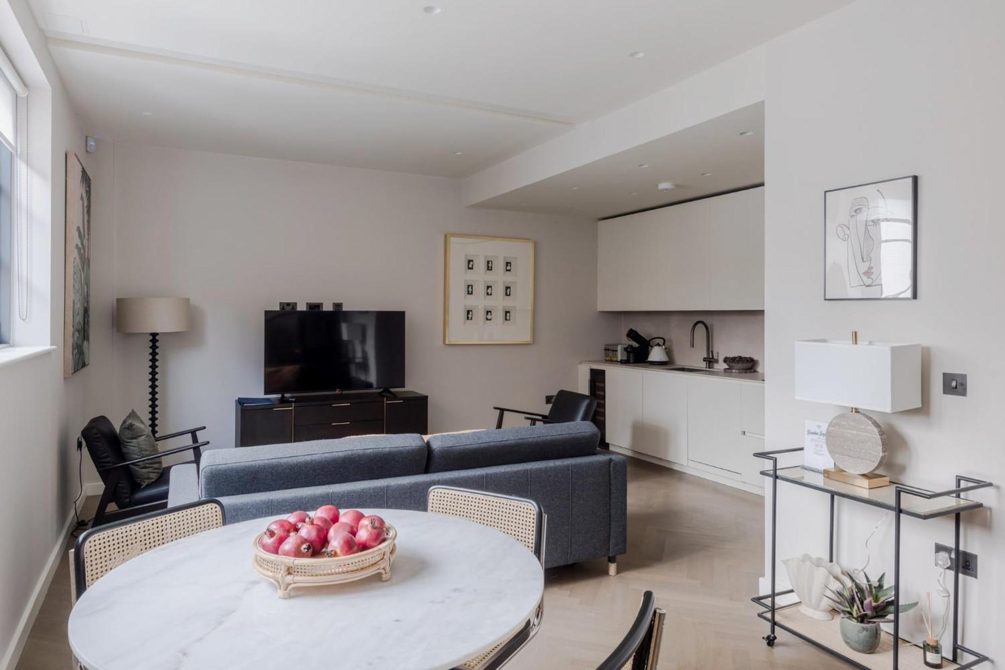 Parkside House - Regent's Park - By Frankie Says * London