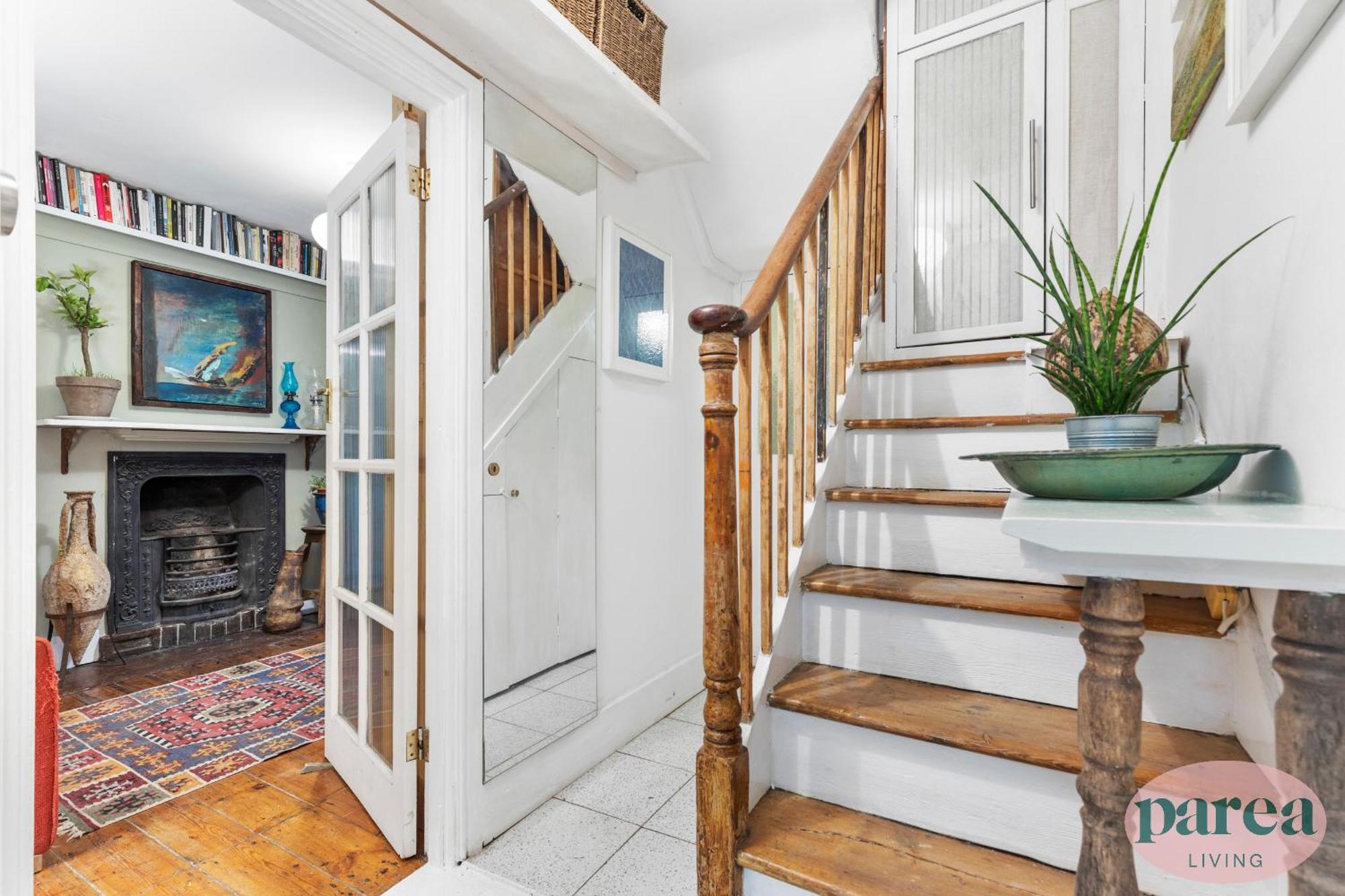 Parea Living - Cosy 1-bed Artistic Flat At Newington Appartement *