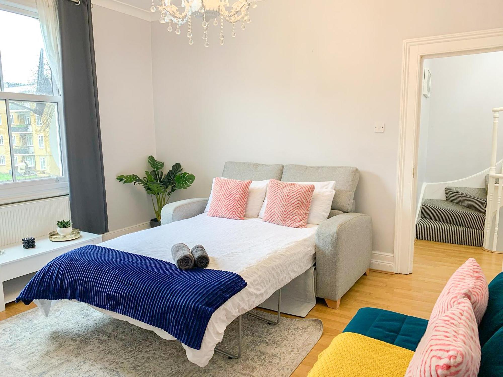 Enticing 2 Bedroom Flat With Mini-garden In Hackney, Lower Clapton * London