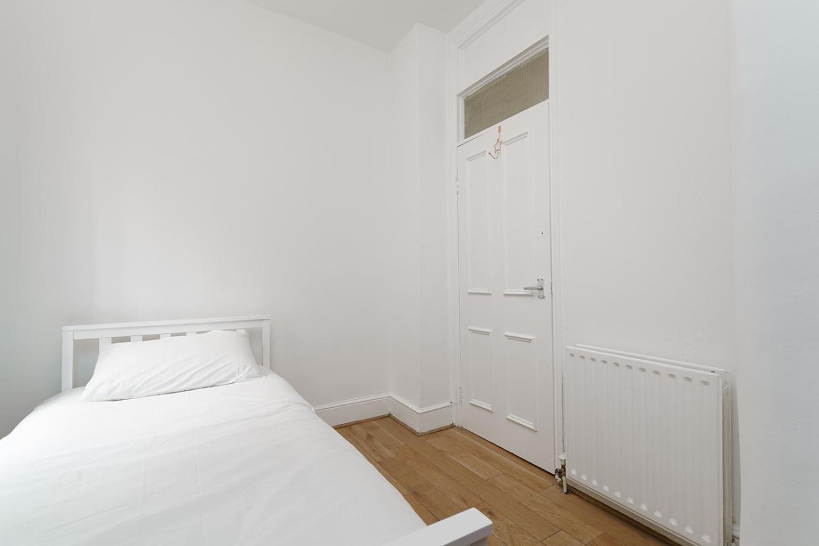 2 Bedroom Cosy London