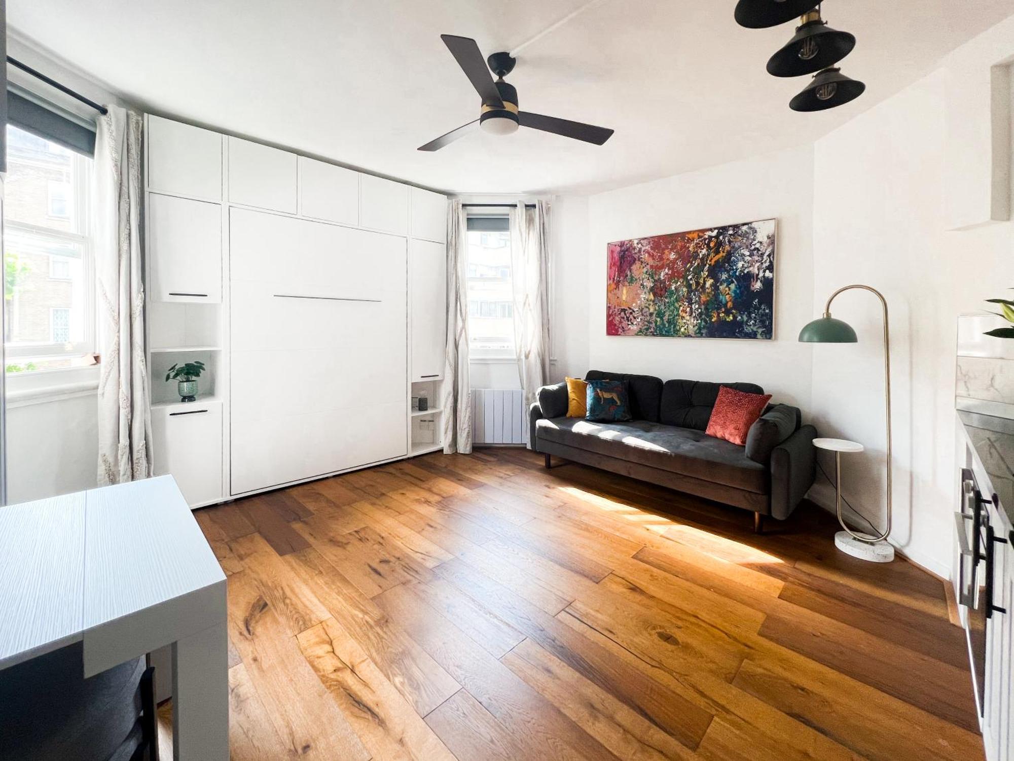 Apartment Bright Gem Of A
