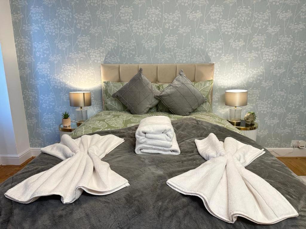 Hyde Park Three Bedroom