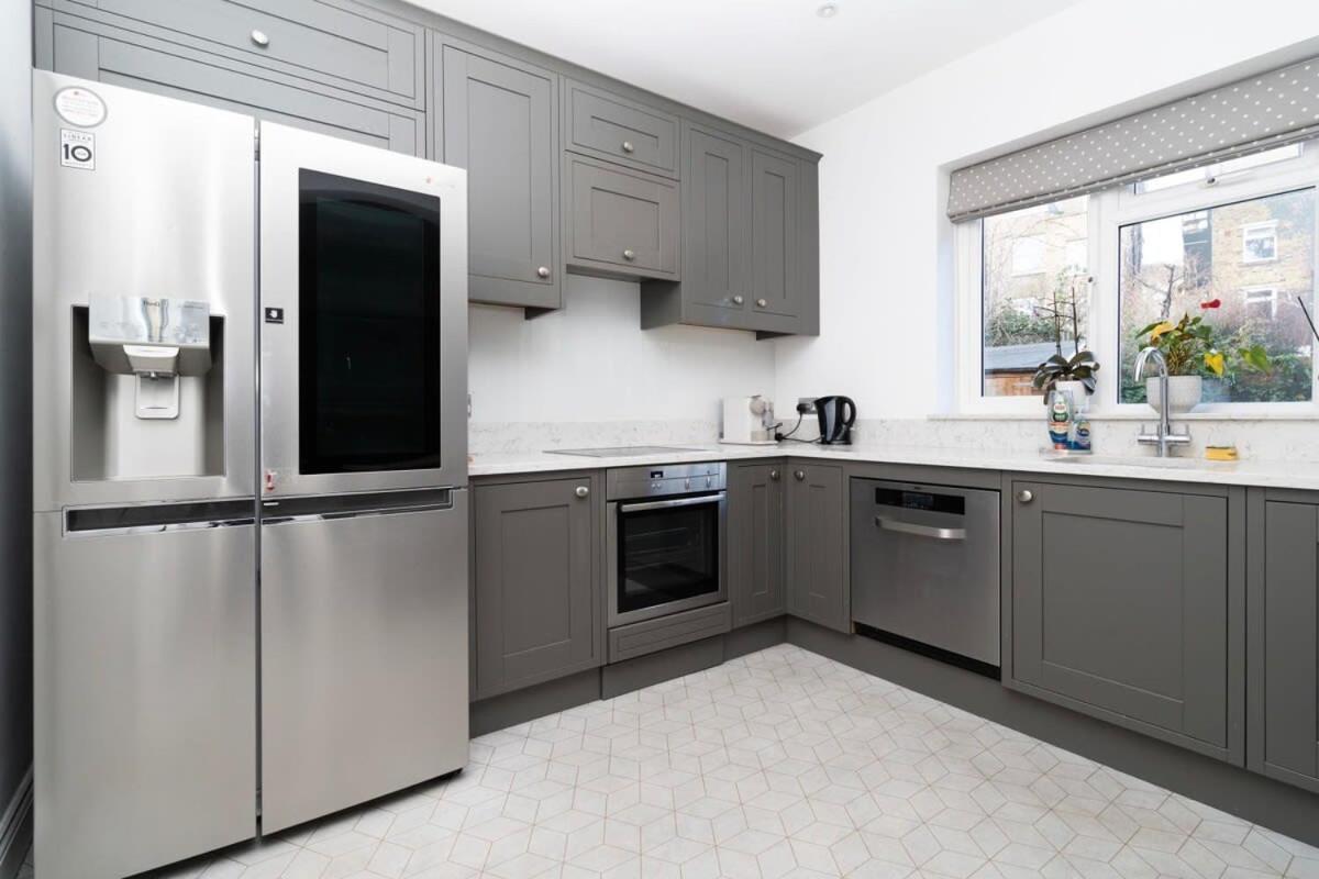 Сasa de vacaciones Spacious Haven For Family And Friends Londres