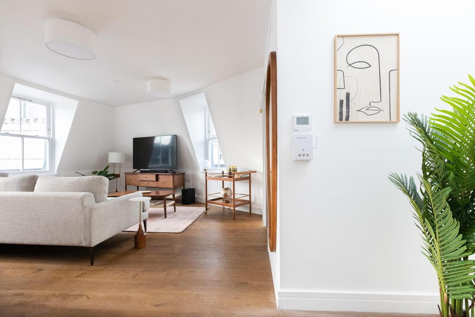 Apartment Luxury 2 Bedroom Duplex Penthouse Covent Garden Holborn *
