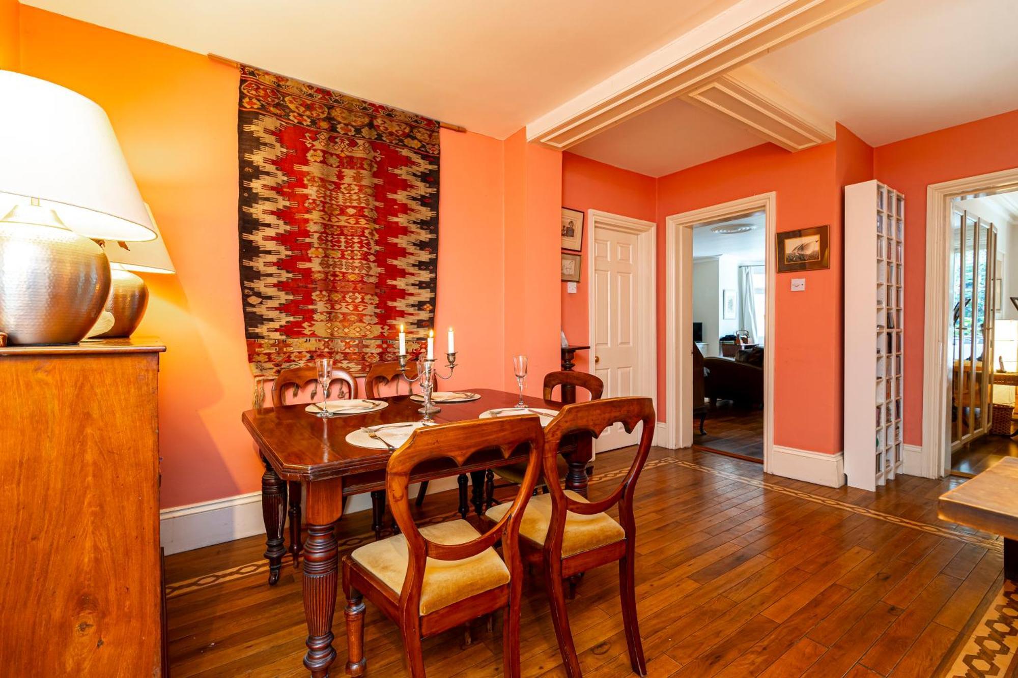 Joivy Elegant 2 Bed Near Hampstead And Camden, Sleeps 4 Londres