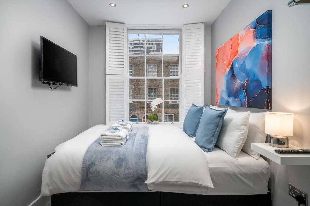 Luxury 6 Bedroom House In Star Street