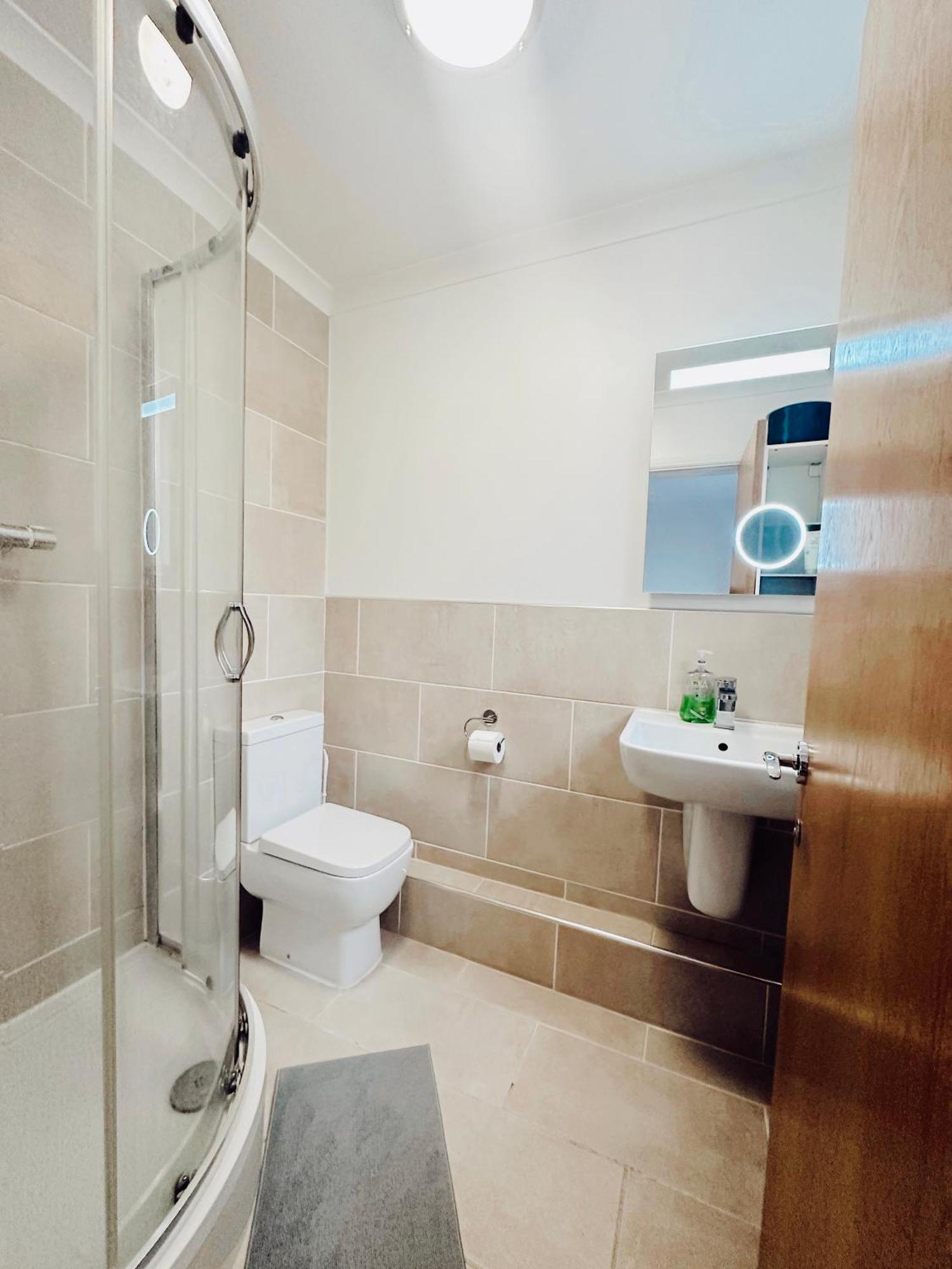 Accommodatie bij particulieren En-suite 5mins From Tower Bridge Londen