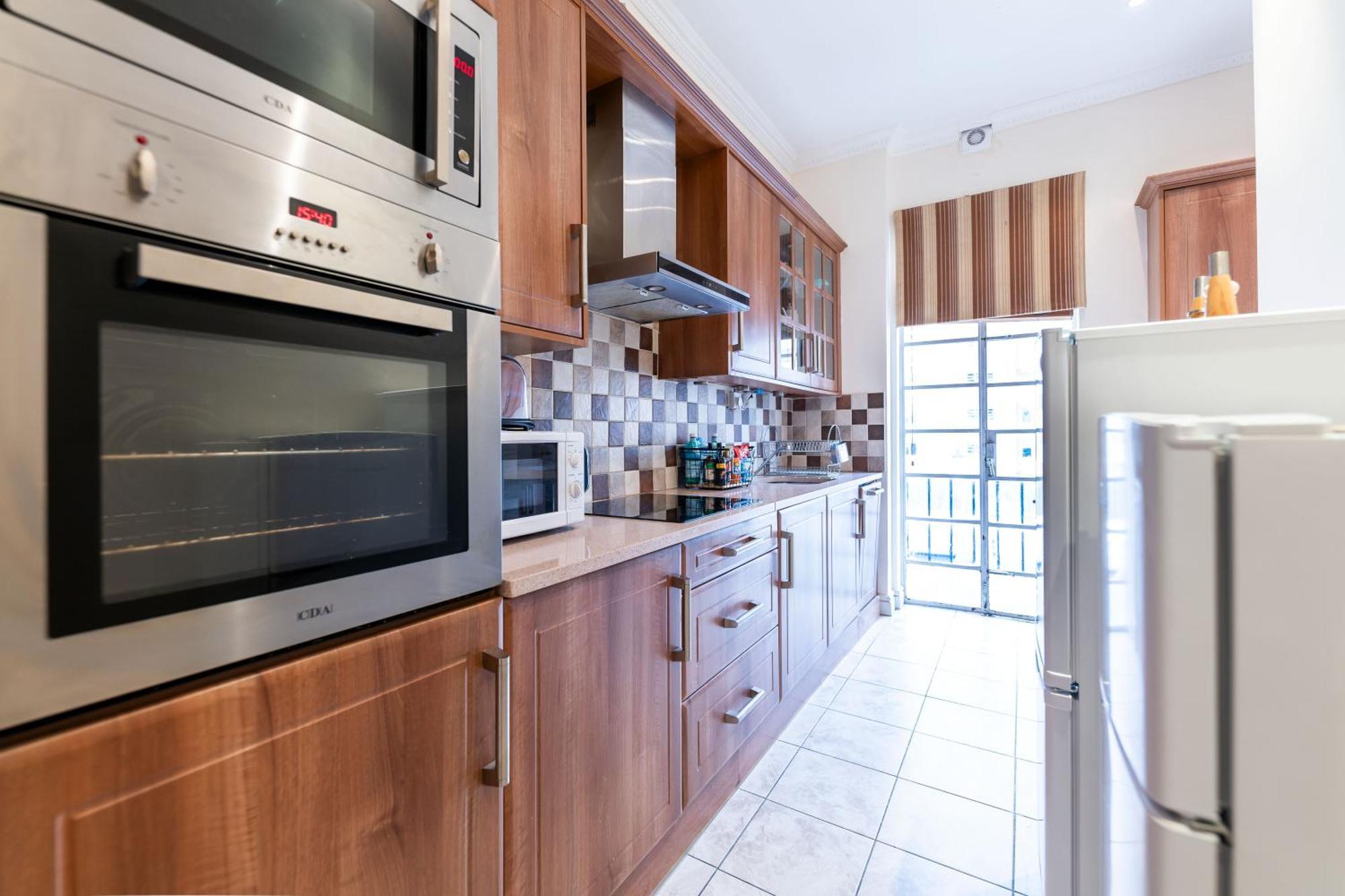 Appartement Luxury 4 Bedroom Flat In Sussex Gardens Londen
