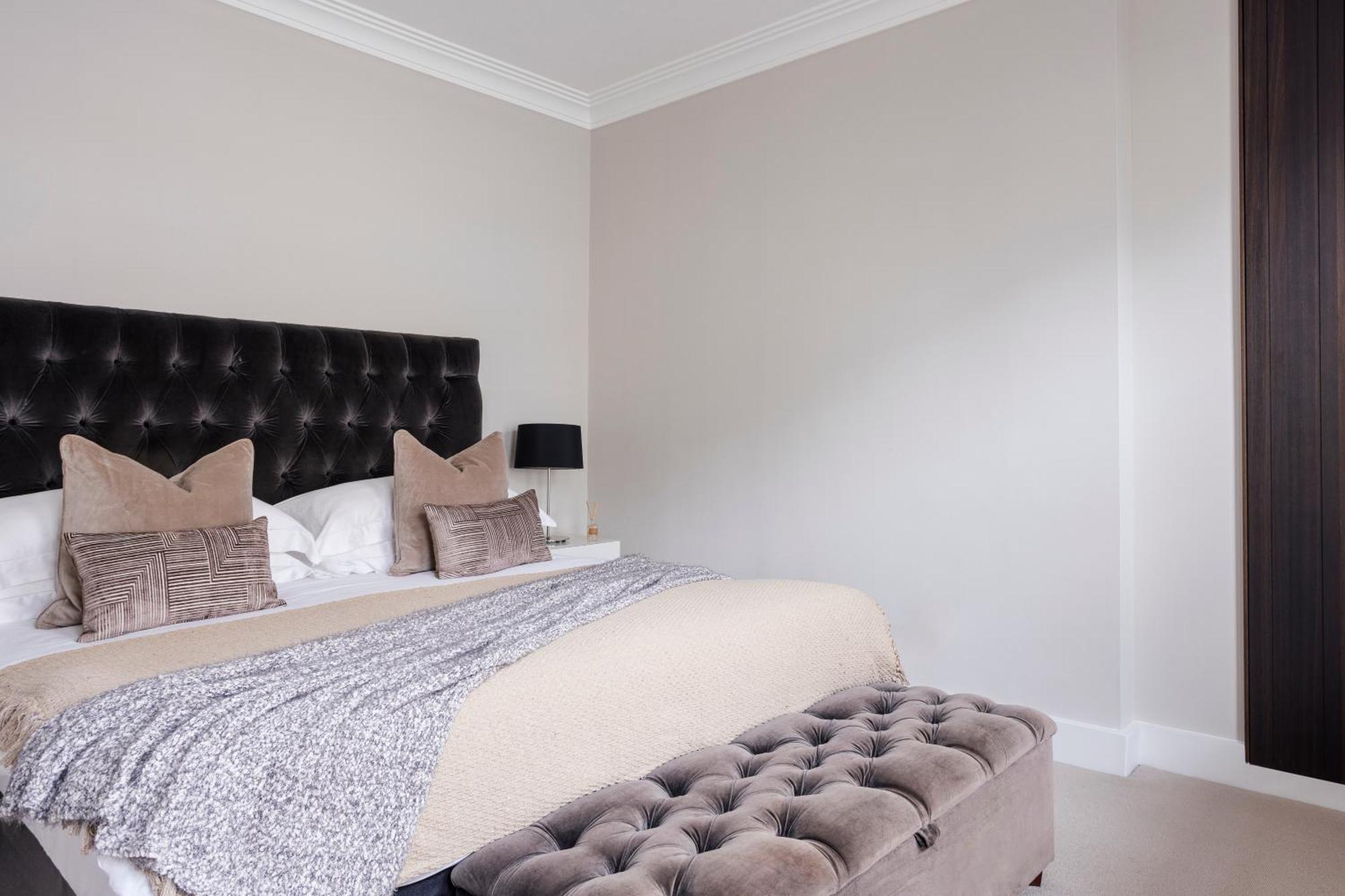 Elm Park - 2 Bed Chelsea London