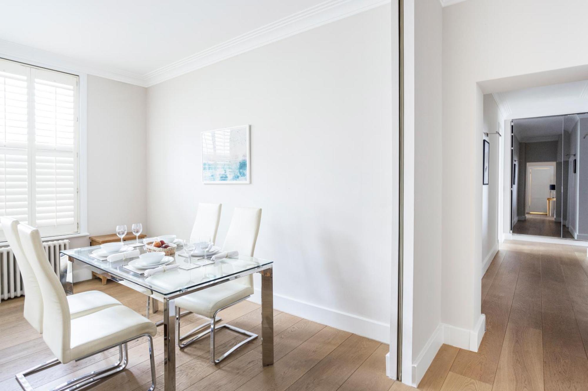 Apartment Elm Park - 2 Bed Chelsea London