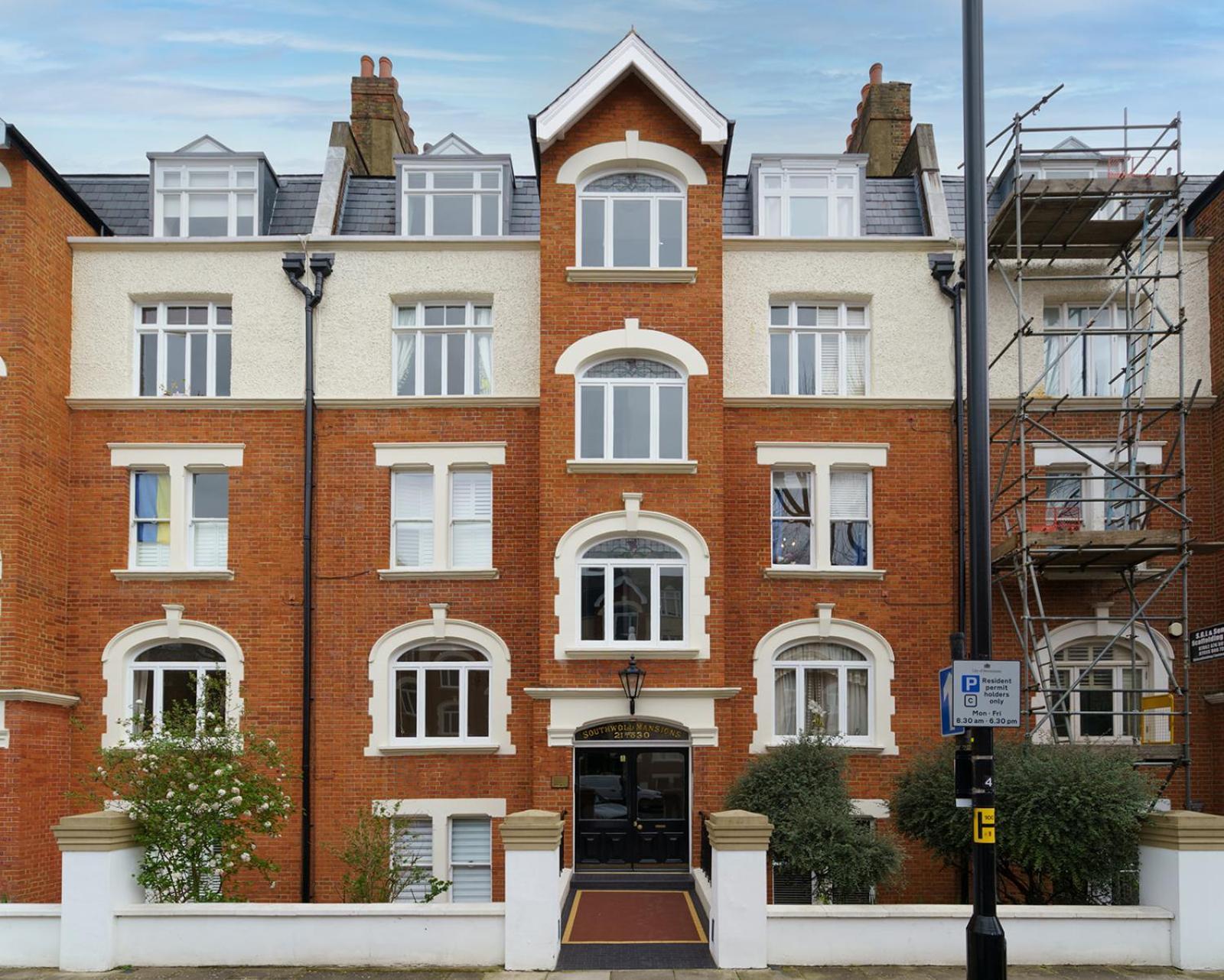 2 Bedroom Cosy Apartment London