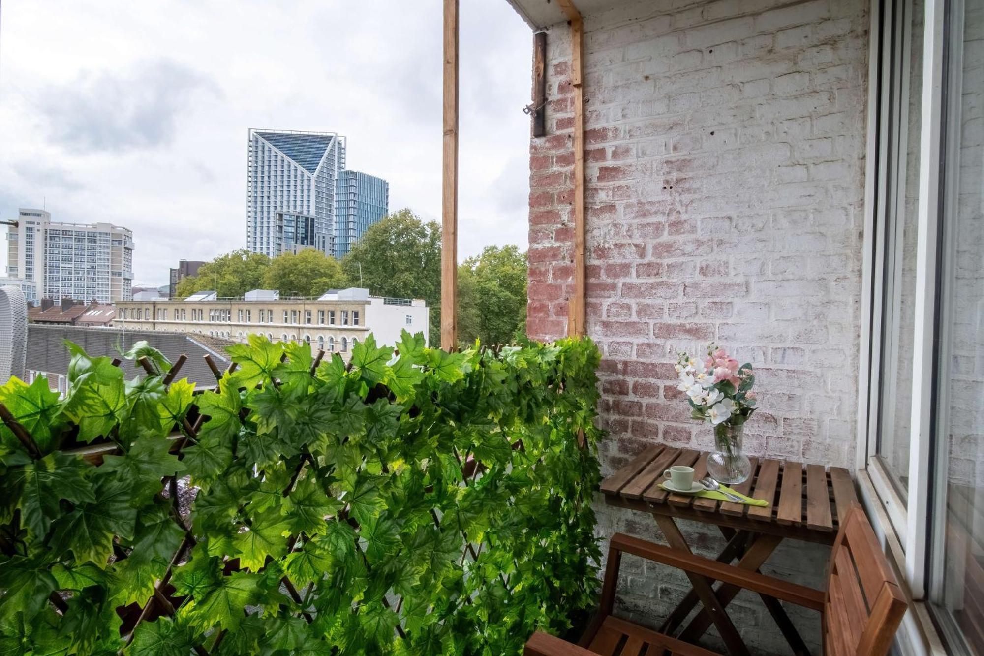 Apartment Livestay-three Bed With Balcony *