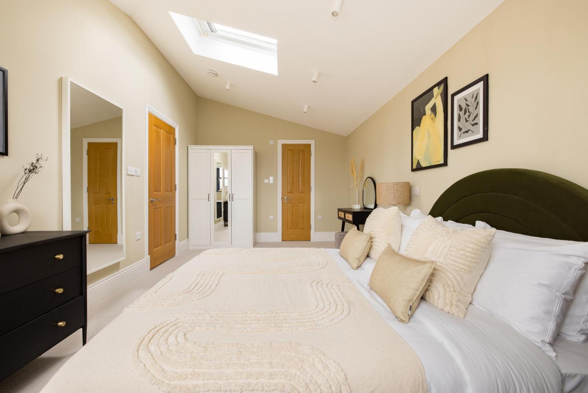 The Tooting Hideout - Dazzling 3bdr Flat With Balcony Apartment