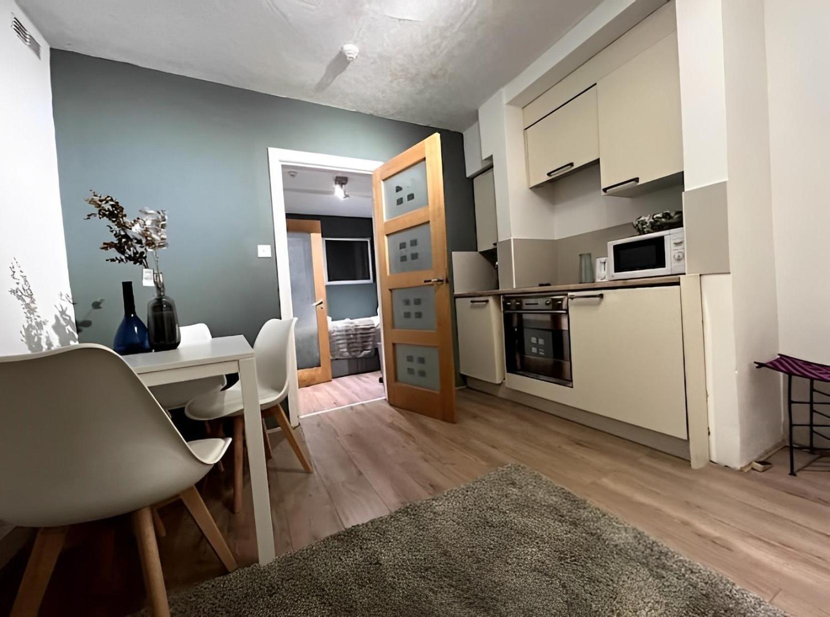 Great 1 Bed Flat London/chiswick Appartement Londen