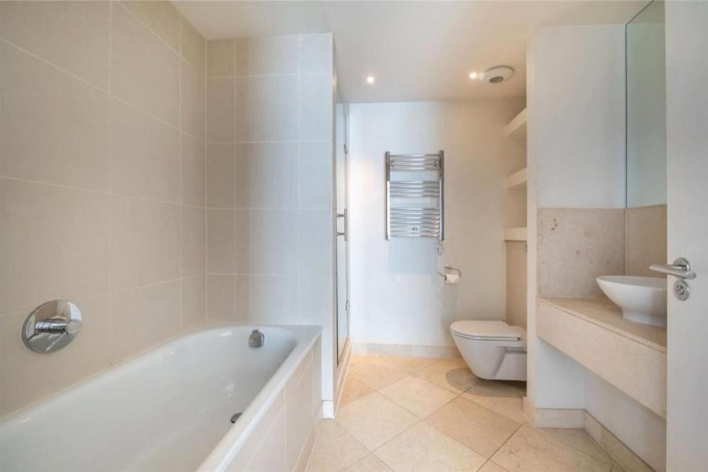 Luxury Penthouse 2 Bedrooms Flat In Canary Wharf * London