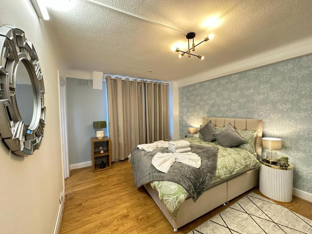 Hyde Park Three Bedroom Appartement