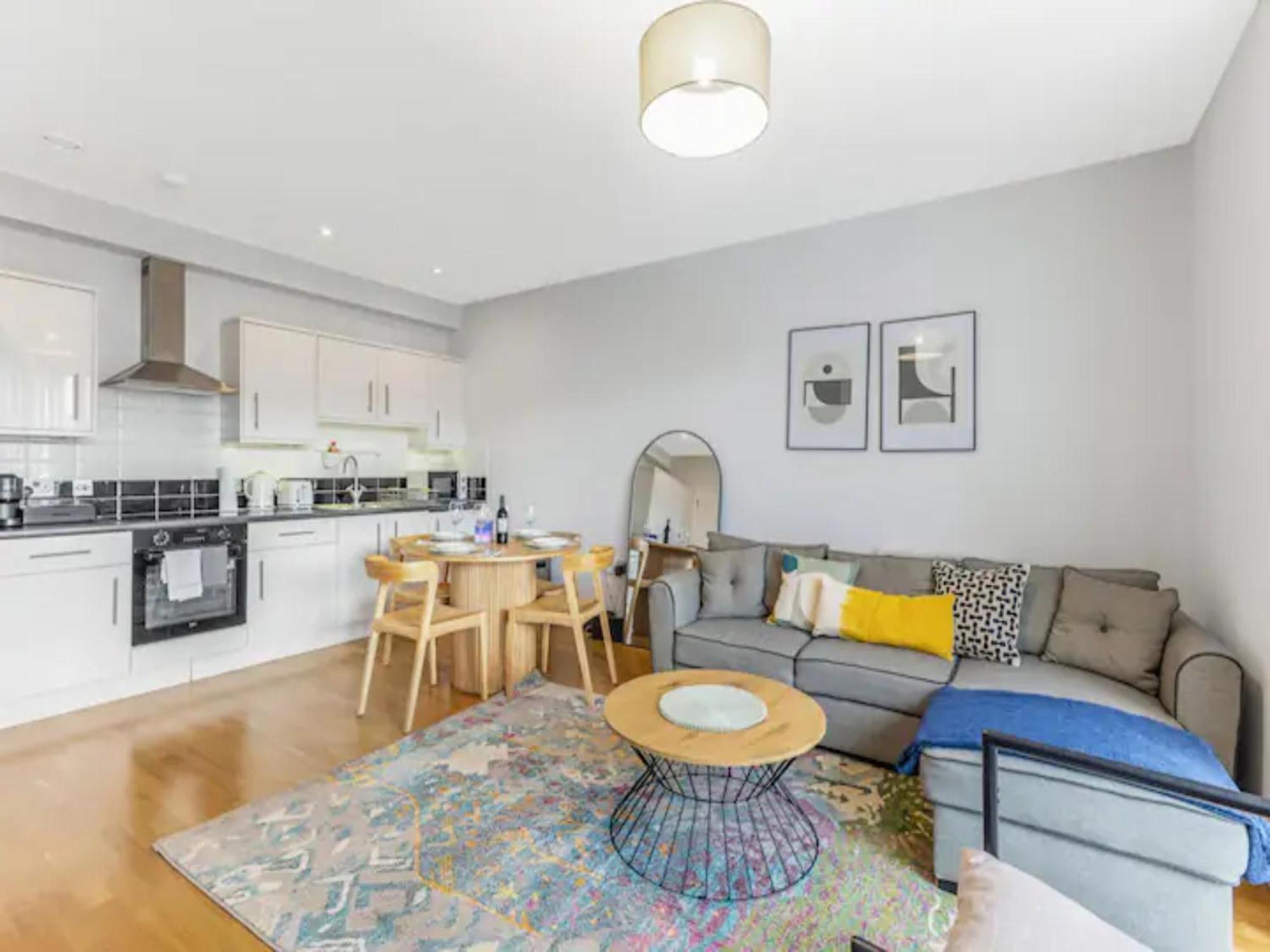 Pass The Keys Charming In North Apartment