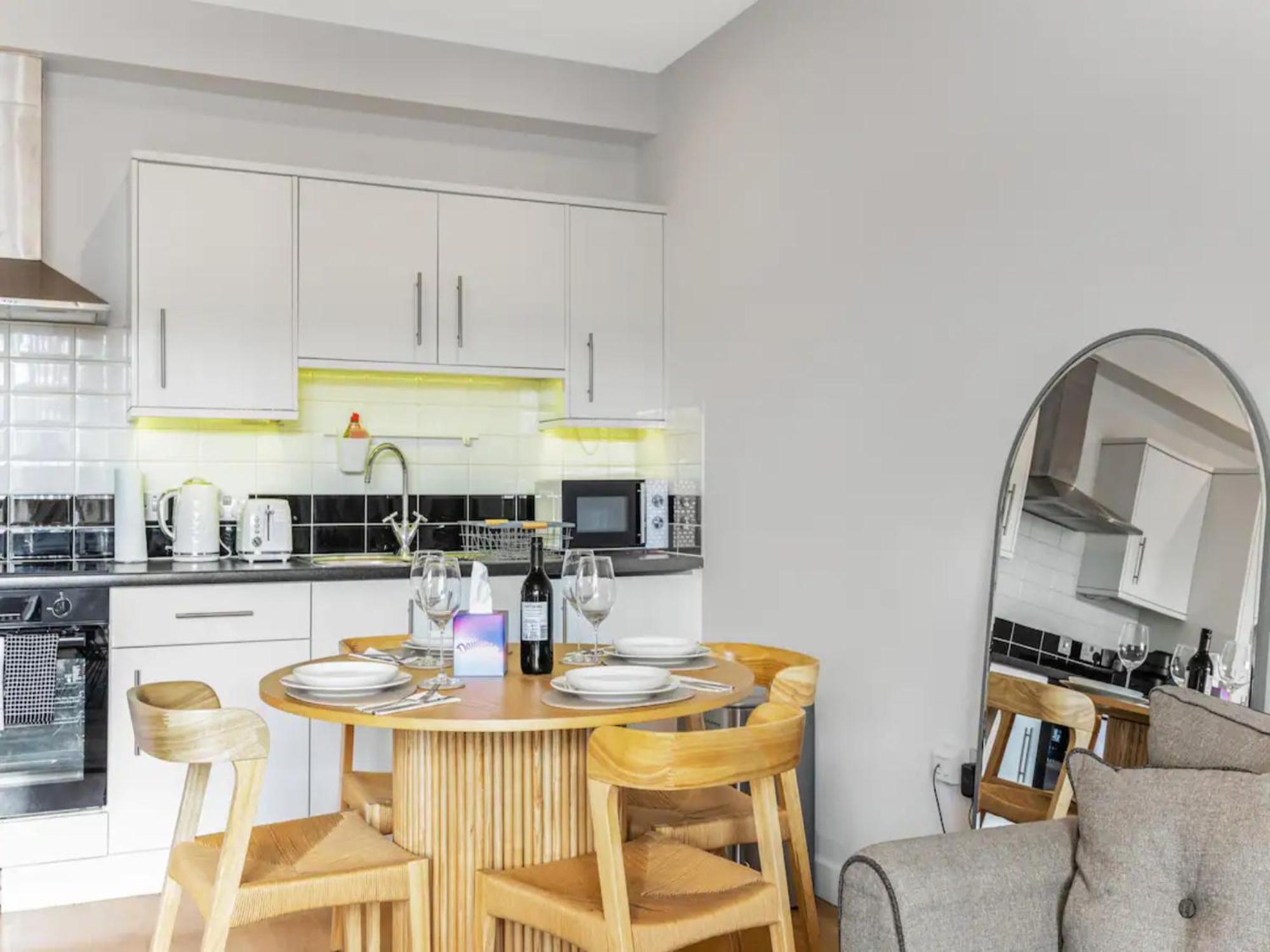 Apartment Pass The Keys Charming In North