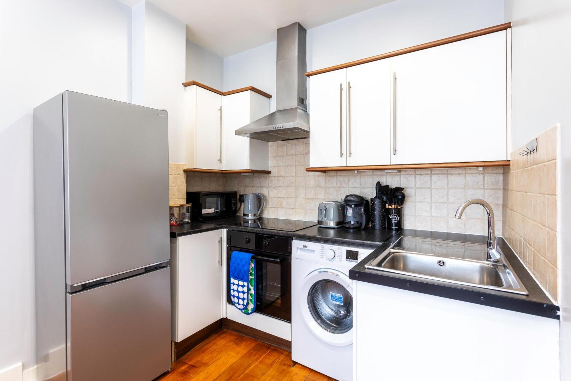 Apartment Refurbished Stjohns Hill *