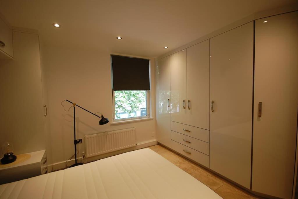Clifton - Luxury 1 Bed Flat - 1 Min Walk To Tube London