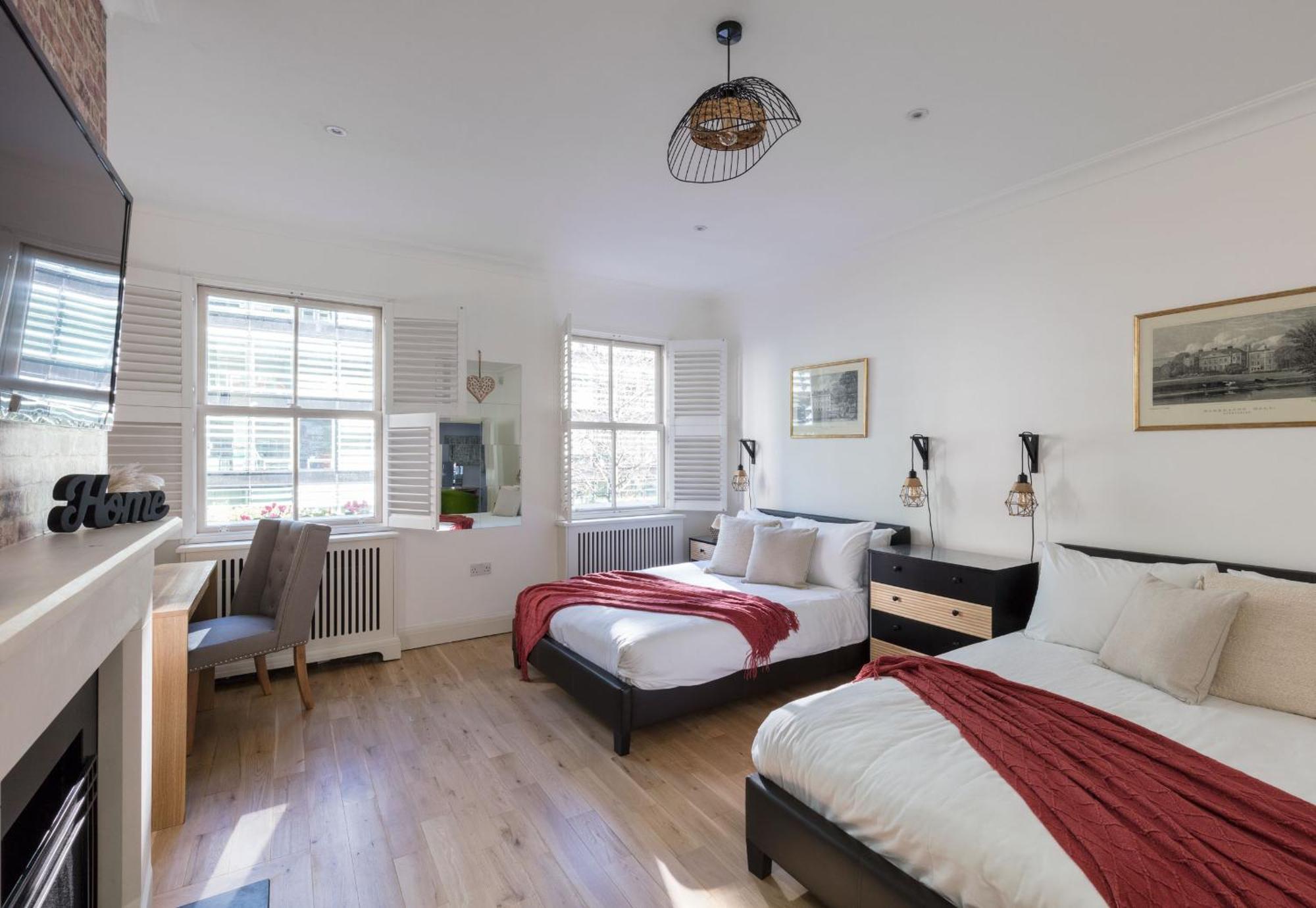 Holiday home Spacious Quiet 4bedrooms 6beds House With Private Garage 5min Walk To Paddington Station