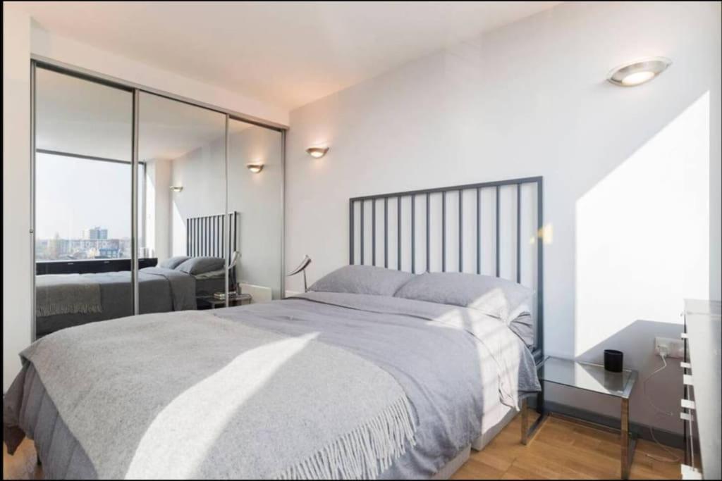 Appartement Modern 2-bed 5 Mins From Bridge