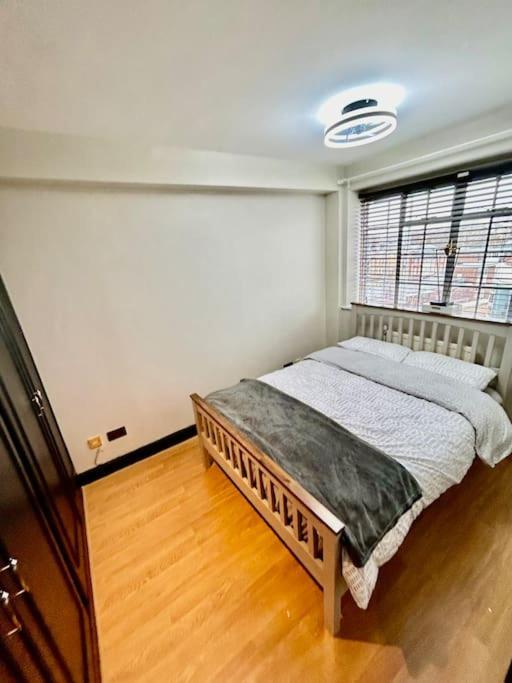 Apartment Chelsea Cloisters - One Bedroom Serviced