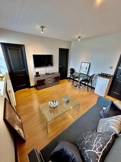 Apartment Chelsea Cloisters - One Bedroom Serviced London