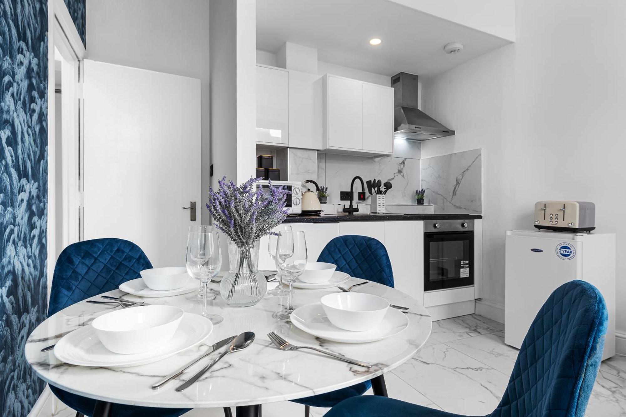 Apartment Modern 2 Bedroom Flat - Near Primrose Hill, Camden Market, Regent's Park - Good Links To Kings Cross, Euston, Finchley Road Station - Nw3 London