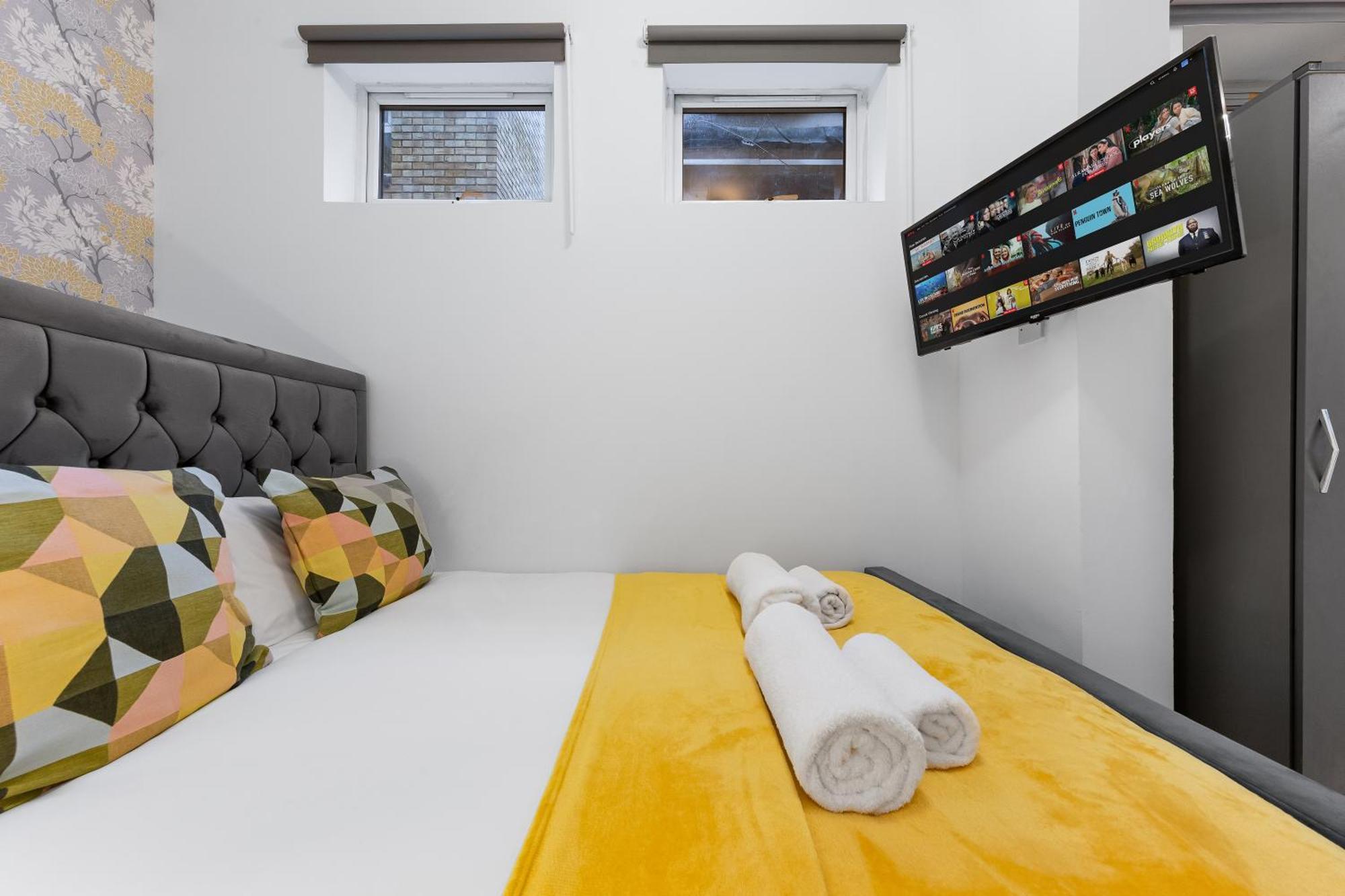 Serviced Modern Flat - Sleeps 2 - Good Links To King Cross, Euston, Finchley Road Station - Nw3 * Londen