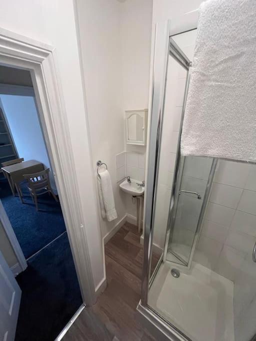 Cosy 1 Bed In Kx Apartment London