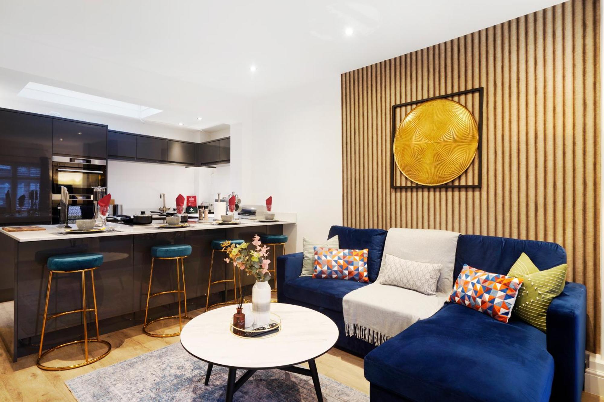 Charming 2 Bed House - Roof Terrace & Parking Holiday home