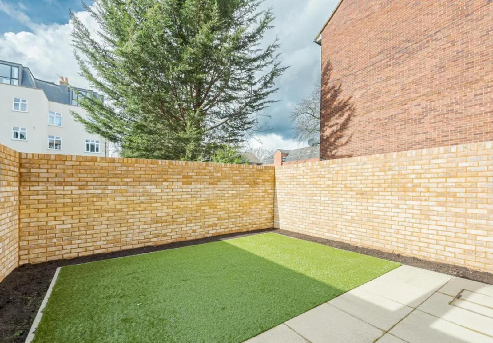 Kings Mews Elegance: City Sparrow's Premier 2-bedroom Residences London