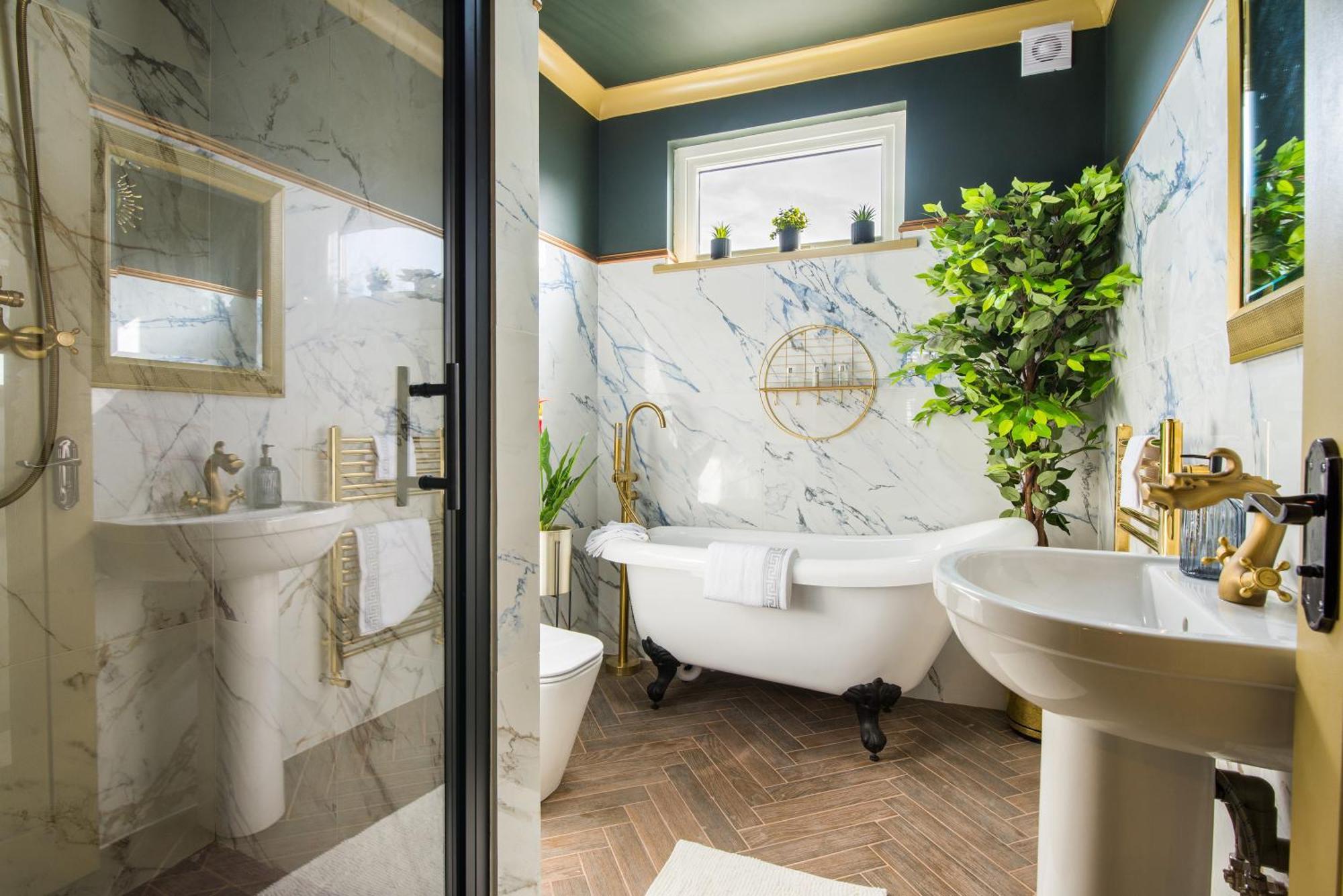 Luxury Versace 2 Bed Hot Tub Pool Table Sky Tv Apartamento