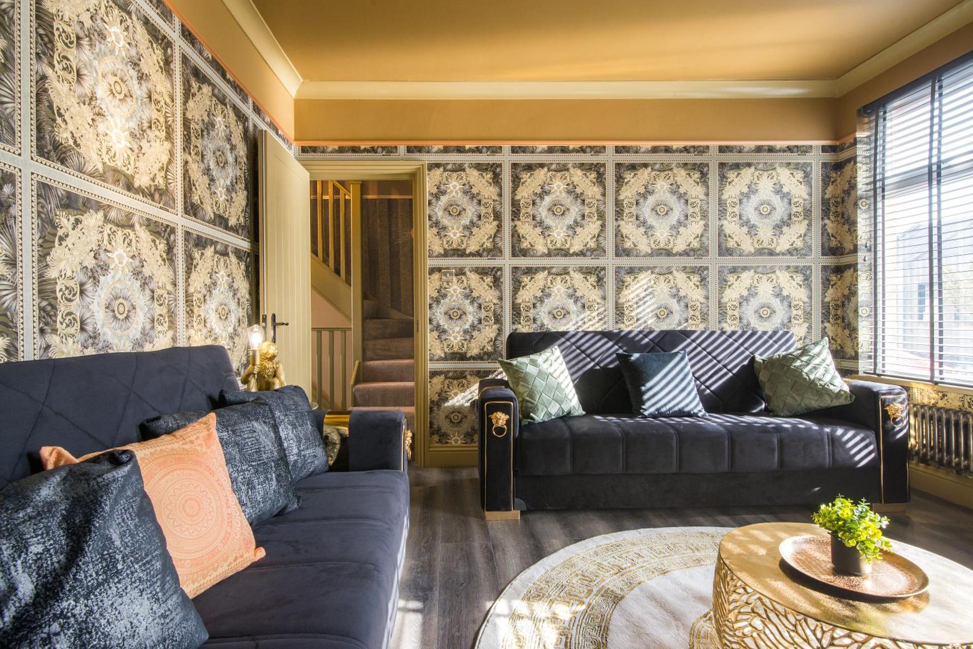 Luxury Versace 2 Bed Hot Tub Pool Table Sky Tv Apartamento